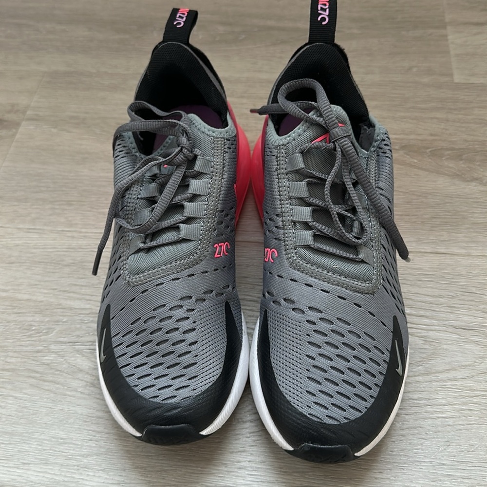 Nike Air Max 270 Women’s
SIZE 5
Smoke Grey & Hyper Pink - Picture 13 of 15
